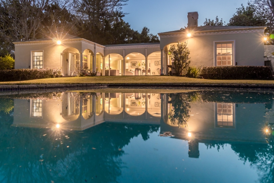 4 Bedroom Property for Sale in Constantia Western Cape